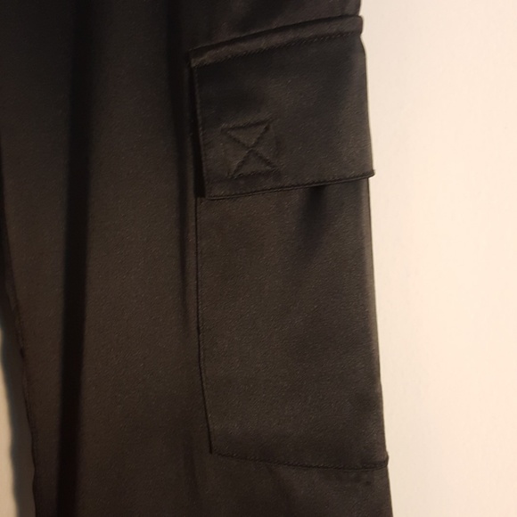 Guess Black Silk Cargo Crop Pant w Drawstrings 2 - Picture 4 of 9